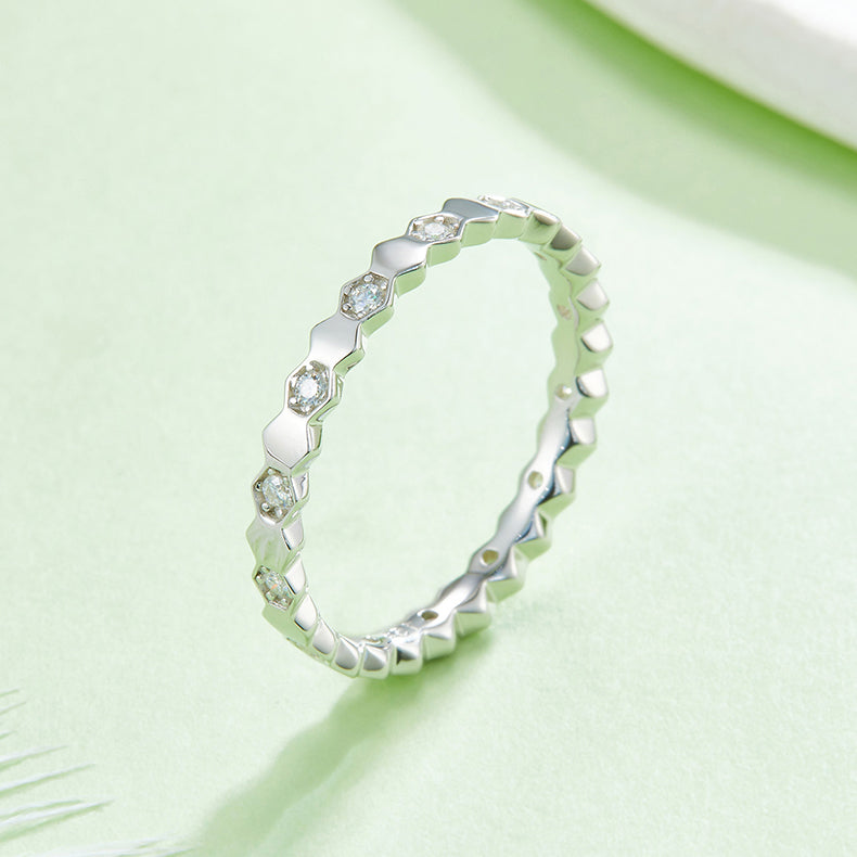 Nest- Moissanite Silver 925 Ring Plated in 18k Gold